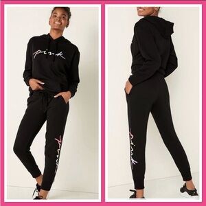 NWT VS PINK GRADIENT LOGO SET